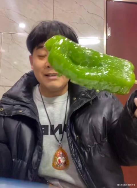 网红夺吉吃瓜,一场网络狂欢背后的真相揭秘 第1张 网红夺吉吃瓜,一场网络狂欢背后的真相揭秘 第1张